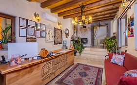 Rocca Stone House